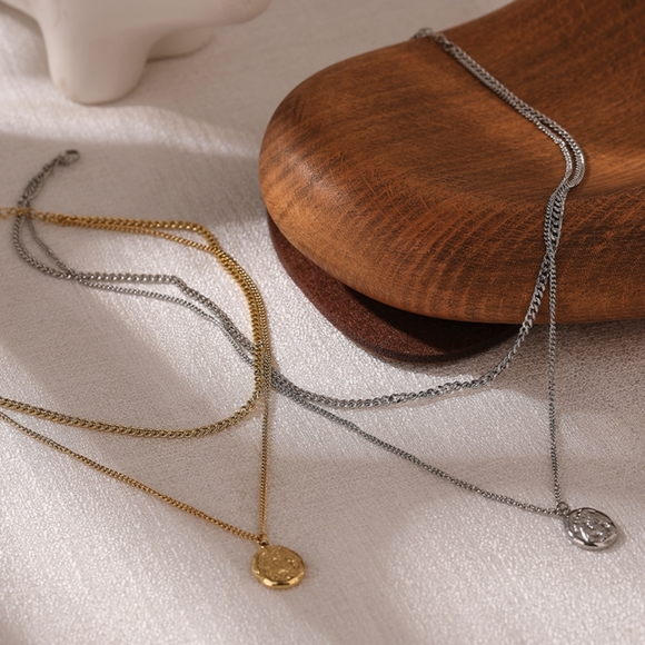 Pretty Layered Chain Necklace - Picture 4 of 7